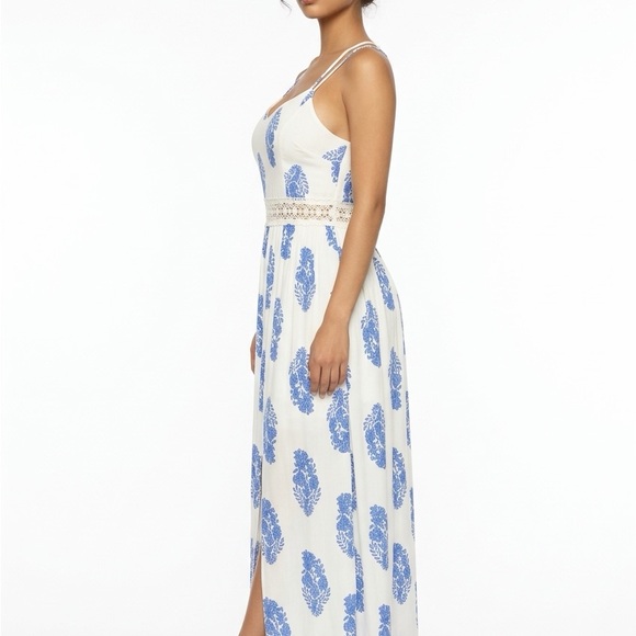 Fashion Nova Women Elegant Maxi Dress blue floral XS. - Picture 3 of 6